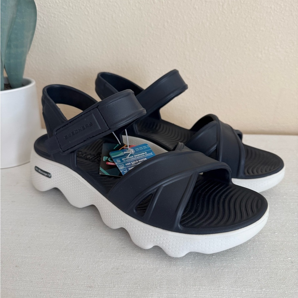 New Skechers Dark Blue and White Comfort Sandals